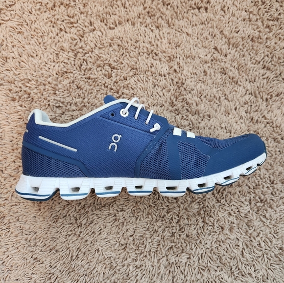 On Cloud 5 Running Women's Denim Blue Sneakers for Active Comfort - Picture 3 of 5